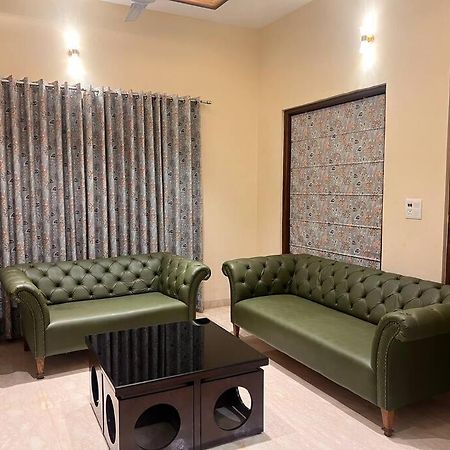 5Bhk Home Away From Home At Ranjit Avenue Amritsar Bagian luar foto