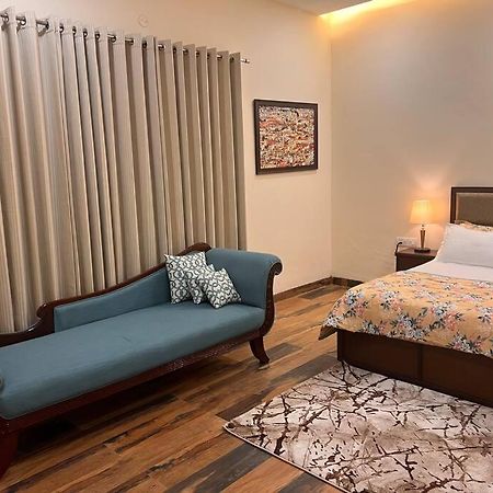 5Bhk Home Away From Home At Ranjit Avenue Amritsar Bagian luar foto