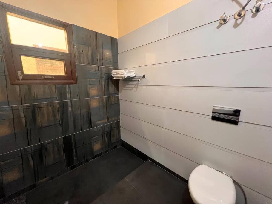 5Bhk Home Away From Home At Ranjit Avenue Amritsar Bagian luar foto