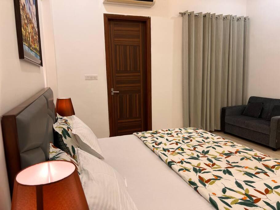 5Bhk Home Away From Home At Ranjit Avenue Amritsar Bagian luar foto