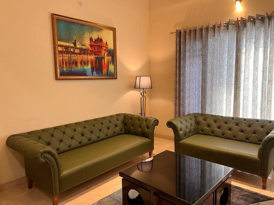 5Bhk Home Away From Home At Ranjit Avenue Amritsar Bagian luar foto