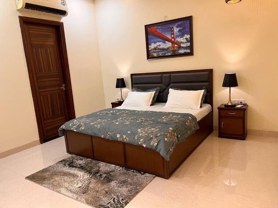 5Bhk Home Away From Home At Ranjit Avenue Amritsar Bagian luar foto