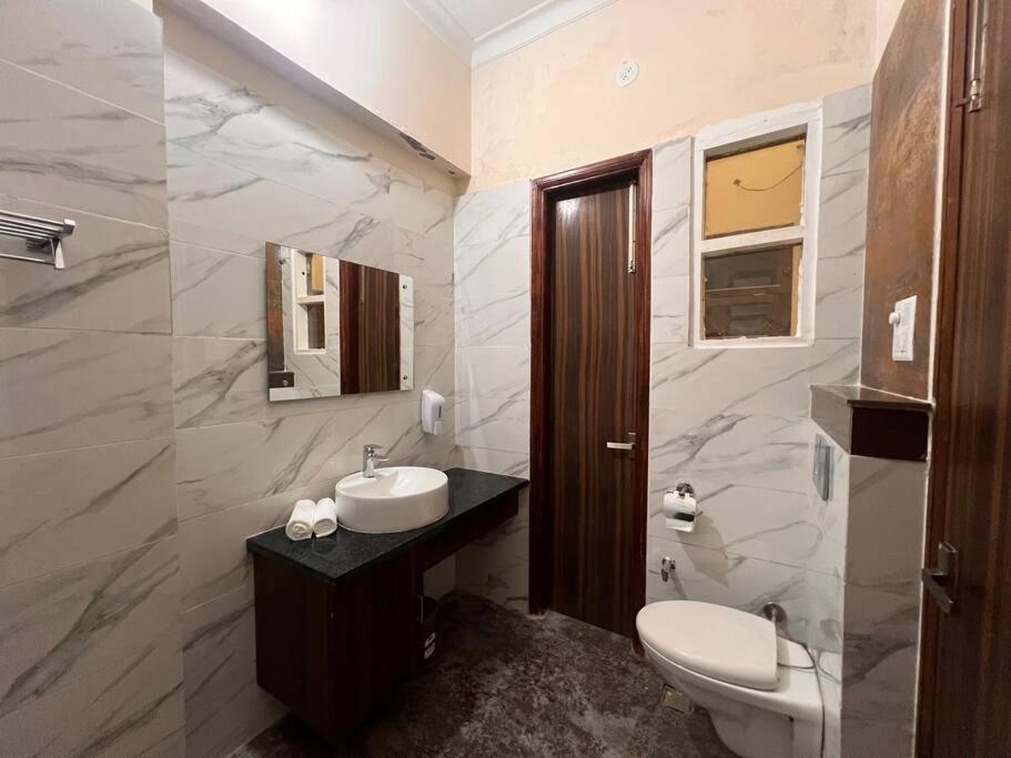 5Bhk Home Away From Home At Ranjit Avenue Amritsar Bagian luar foto
