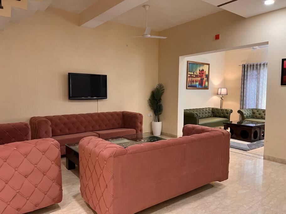 5Bhk Home Away From Home At Ranjit Avenue Amritsar Bagian luar foto