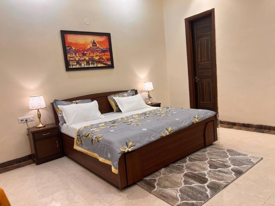 5Bhk Home Away From Home At Ranjit Avenue Amritsar Bagian luar foto